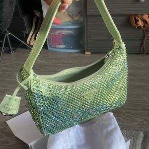 Re edition 200 crystal bag